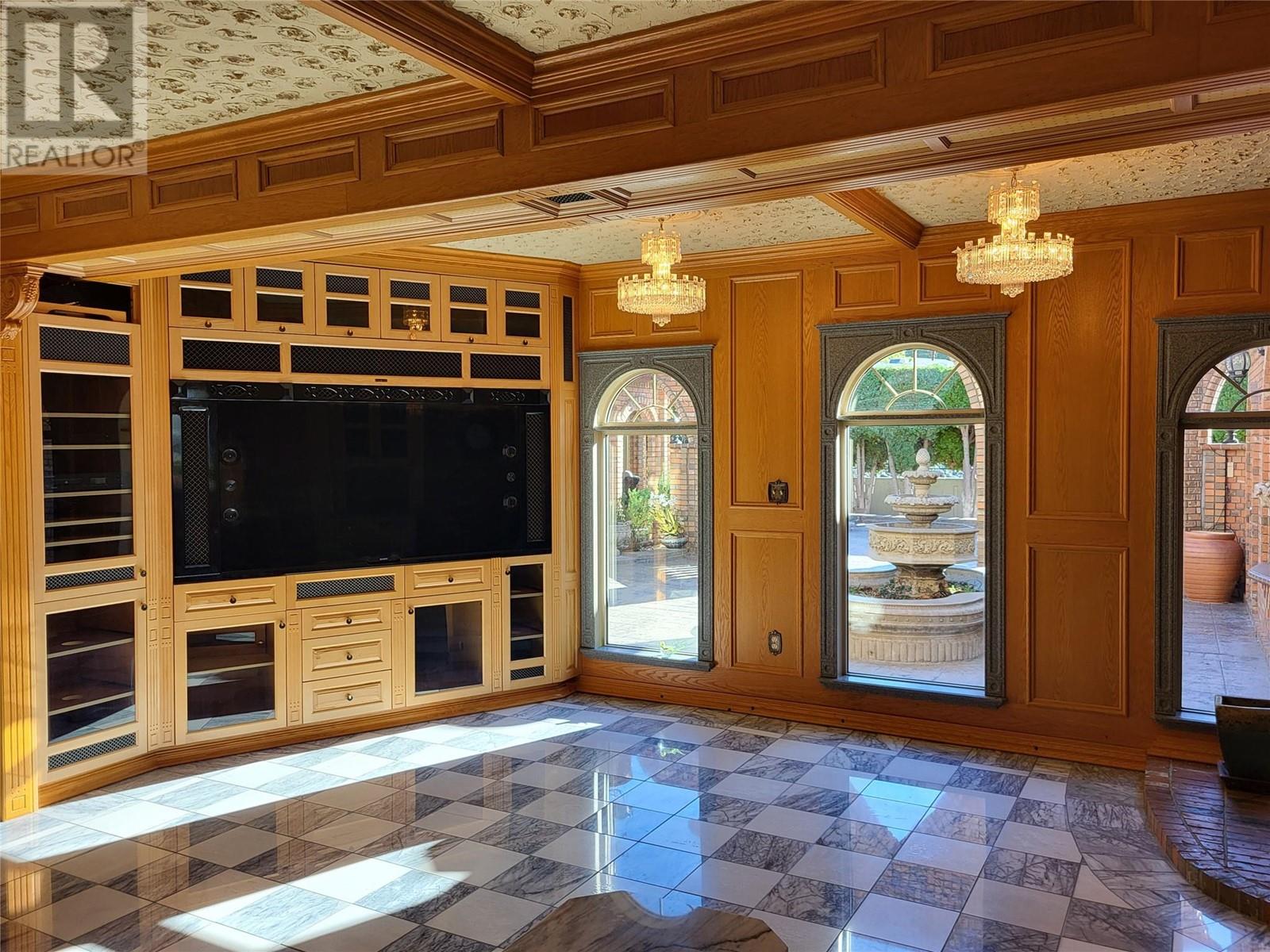 327 Carmel Crescent - 13