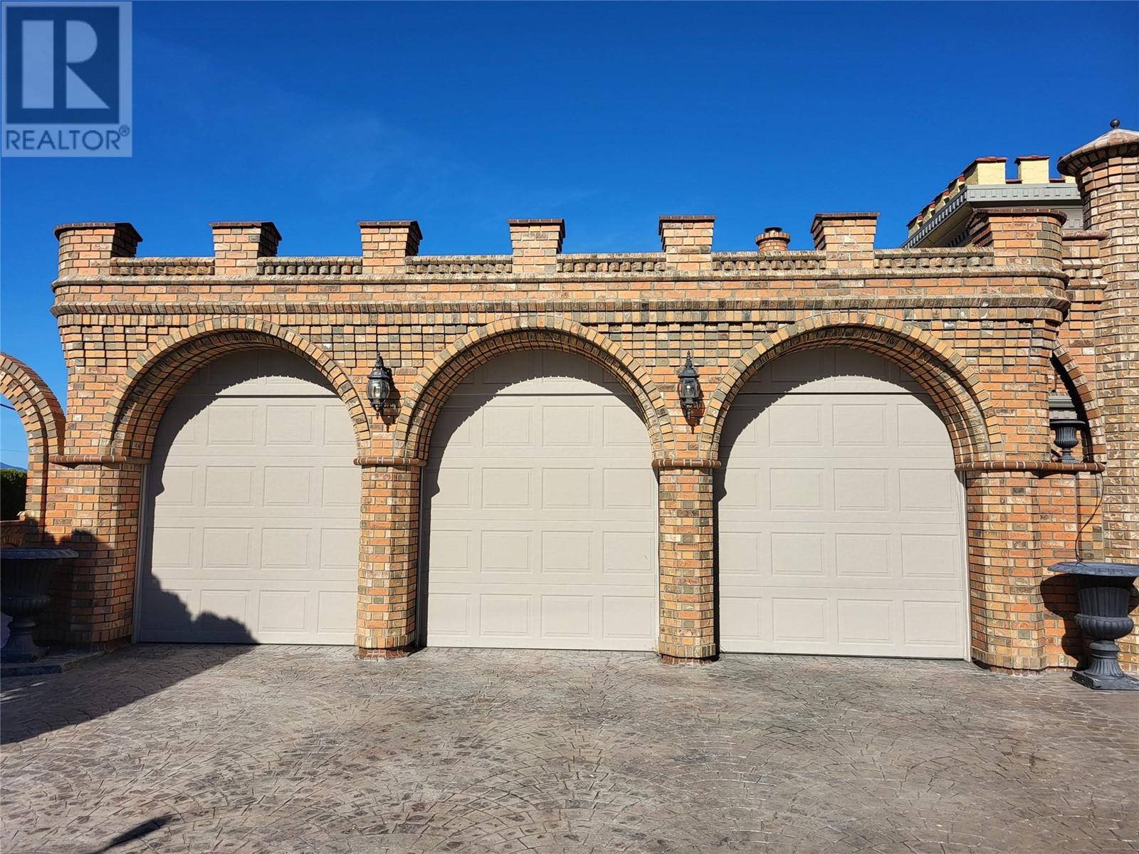327 Carmel Crescent - 66