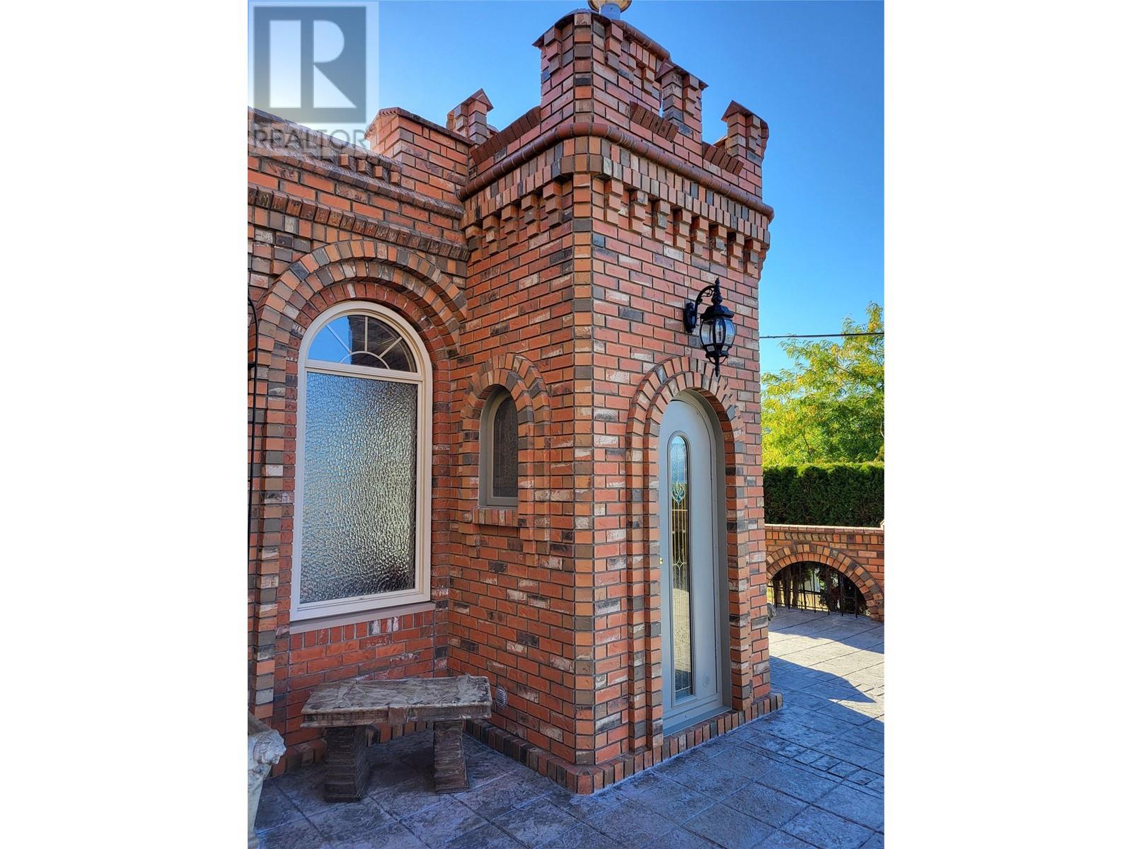 327 CARMEL Crescent, Okanagan Falls