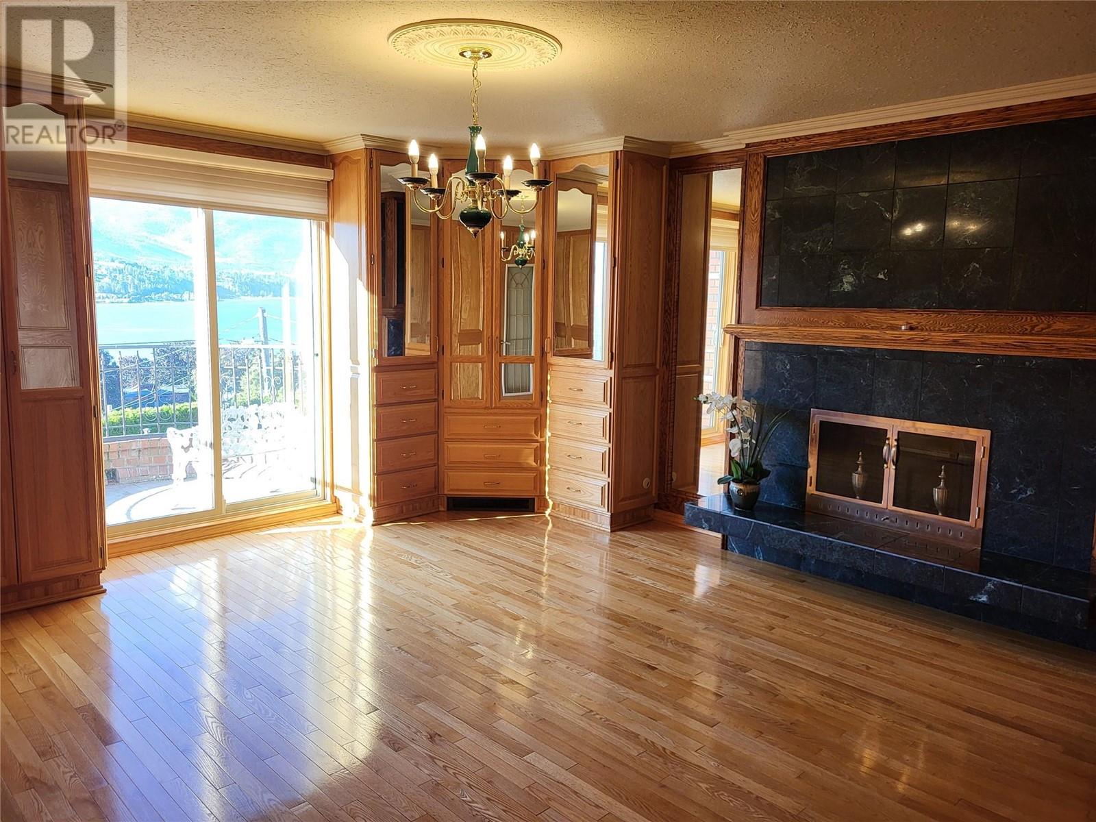 327 Carmel Crescent - 54