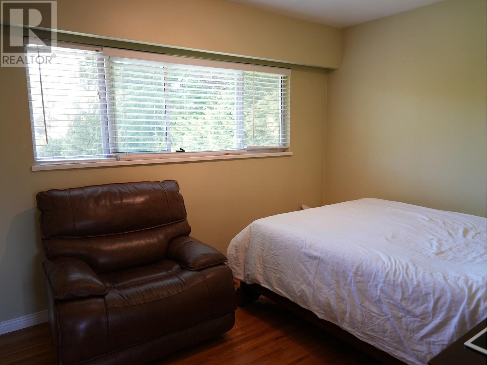 Photo 13 of 9580 Pinewell Crescent, Richmond BC