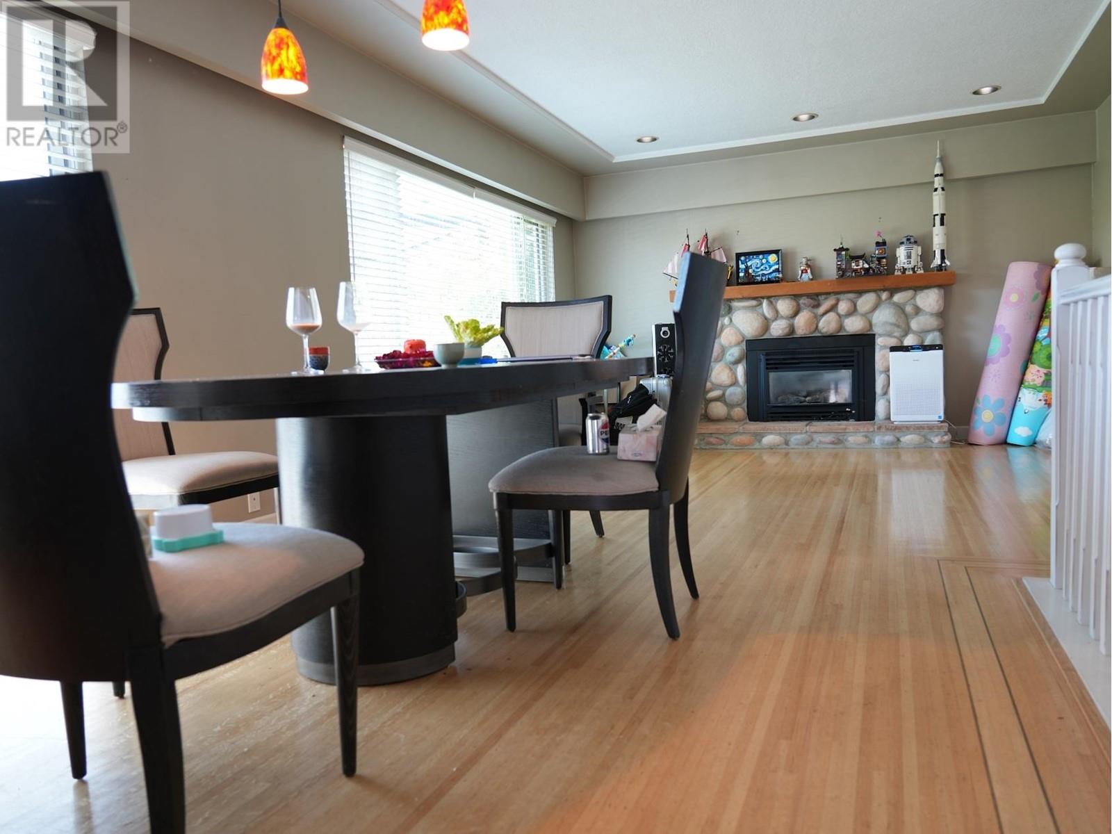 Photo 17 of 9580 Pinewell Crescent, Richmond BC