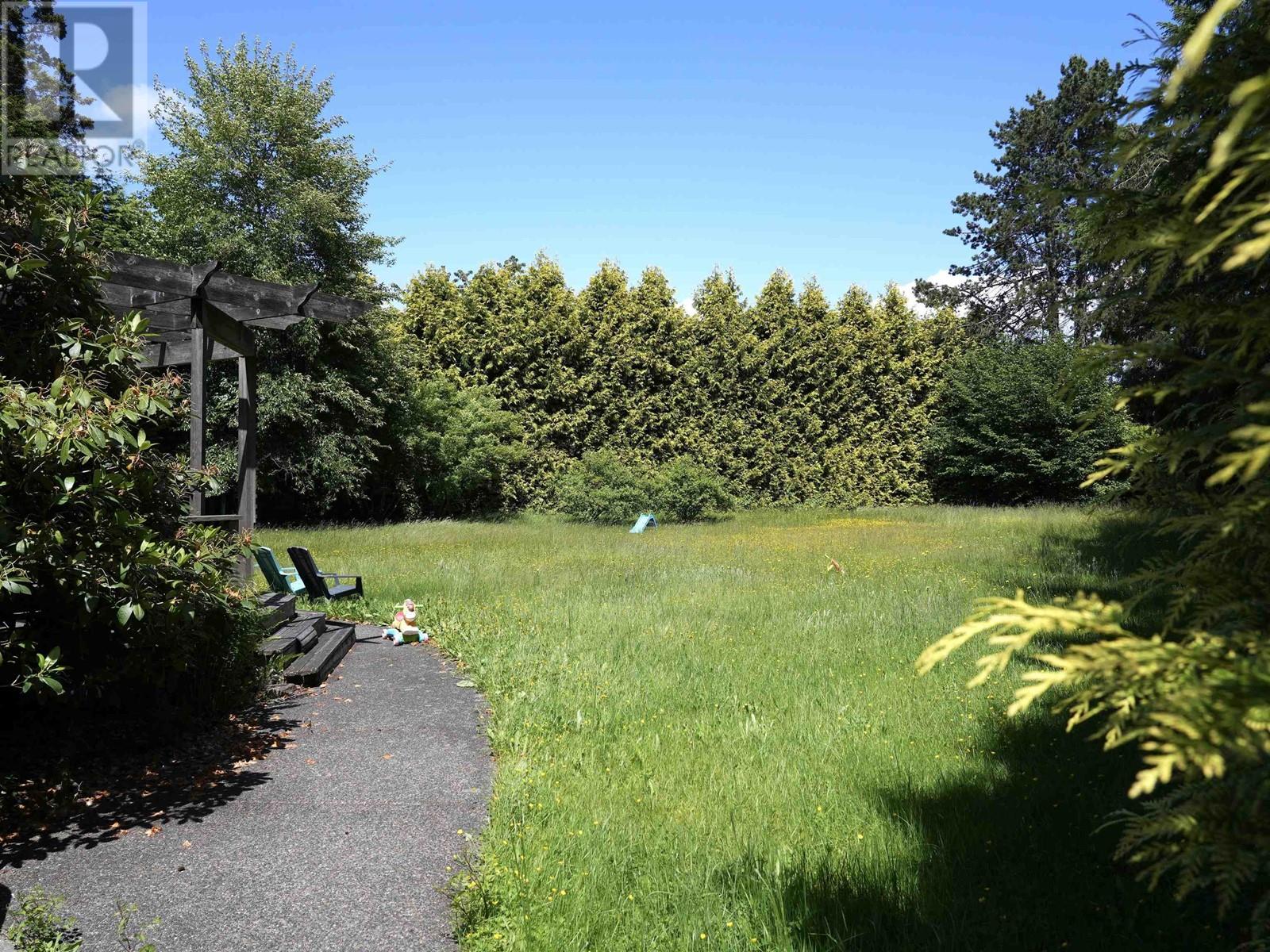 Photo 6 of 9580 Pinewell Crescent, Richmond BC