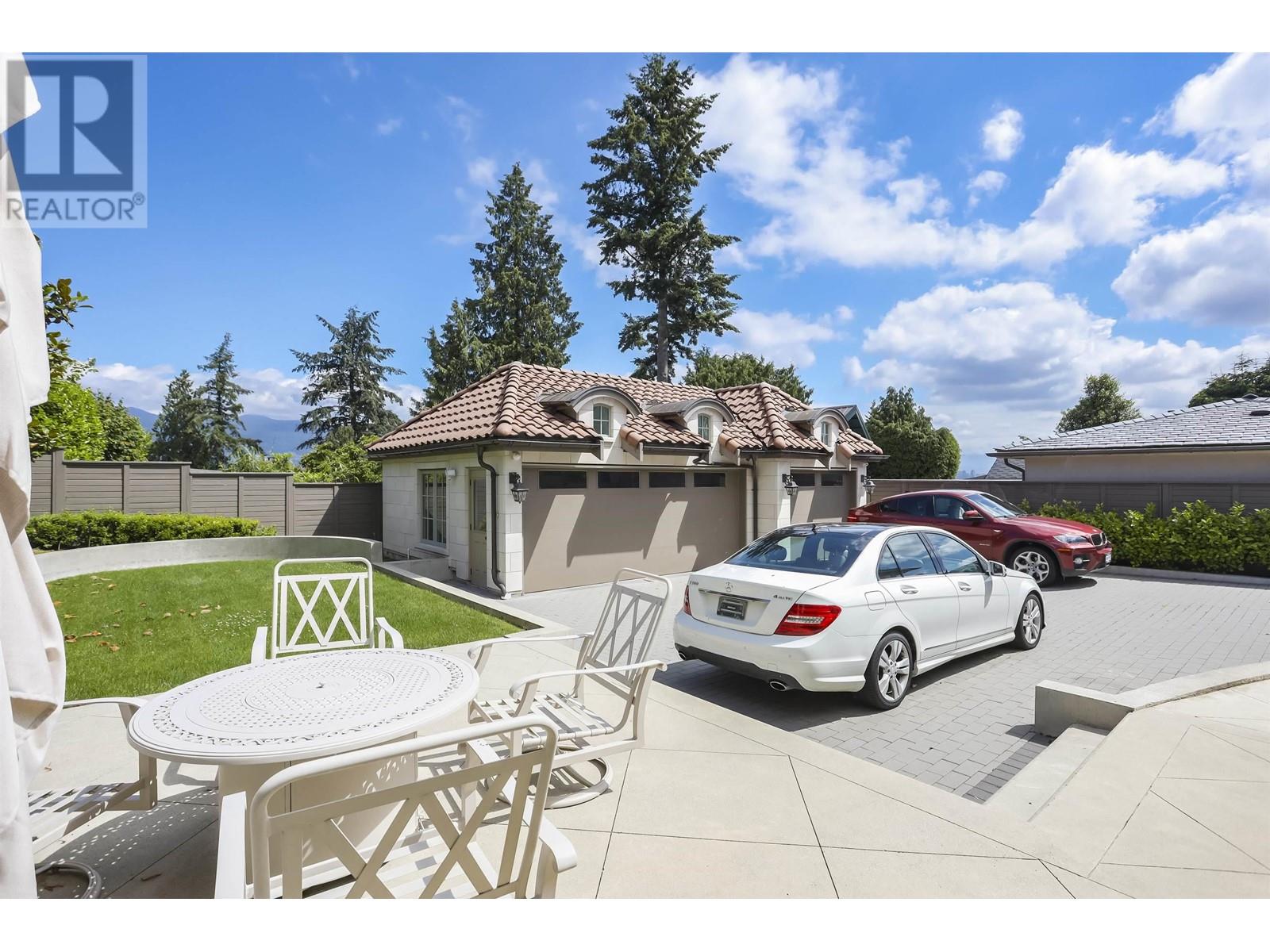 4651 SIMPSON AVENUE, Vancouver