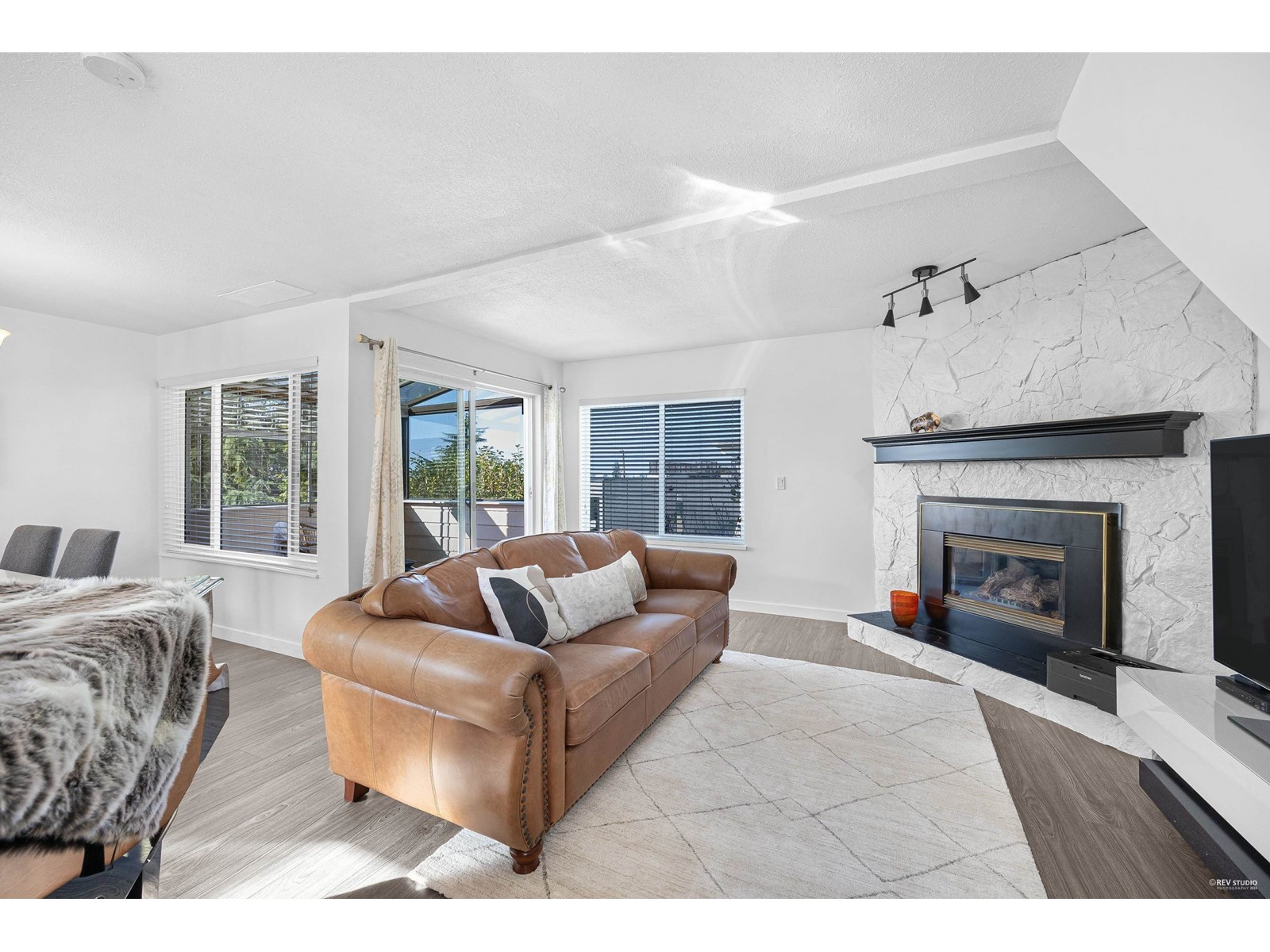 939 HABGOOD STREET, White Rock real estate listing R2935922