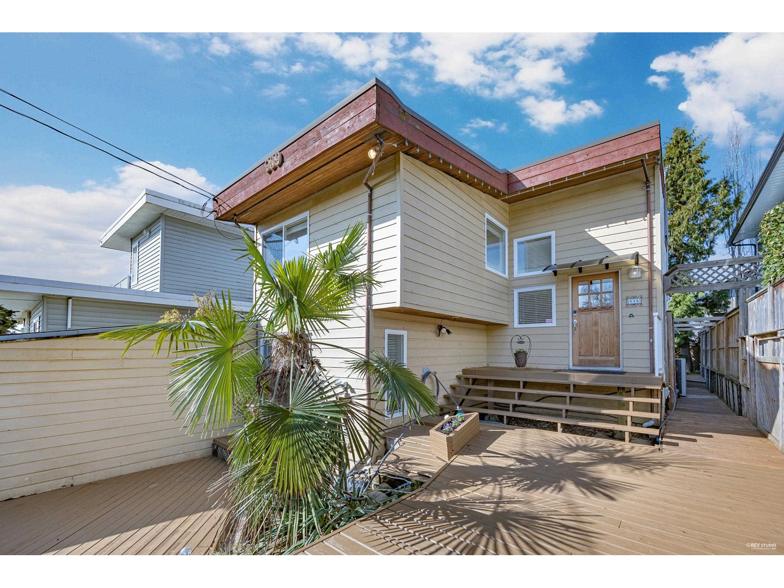 939 HABGOOD STREET, White Rock real estate listing R2935922