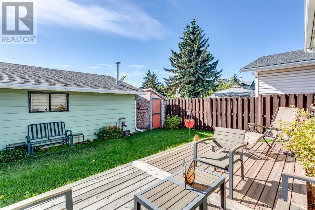 Single Family House Bungalow for Sale in  Doverbrook Road SE Dover Calgary 