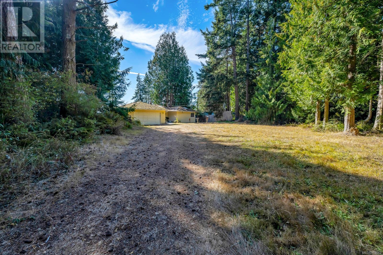 Photo 12 of 2465 Blackfish Rd, Sooke BC