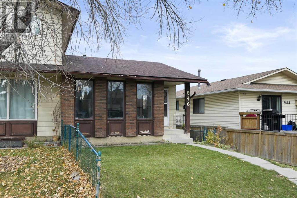 Single Family House Bungalow for Sale in  Berkley Drive NW Beddington Heights Calgary 