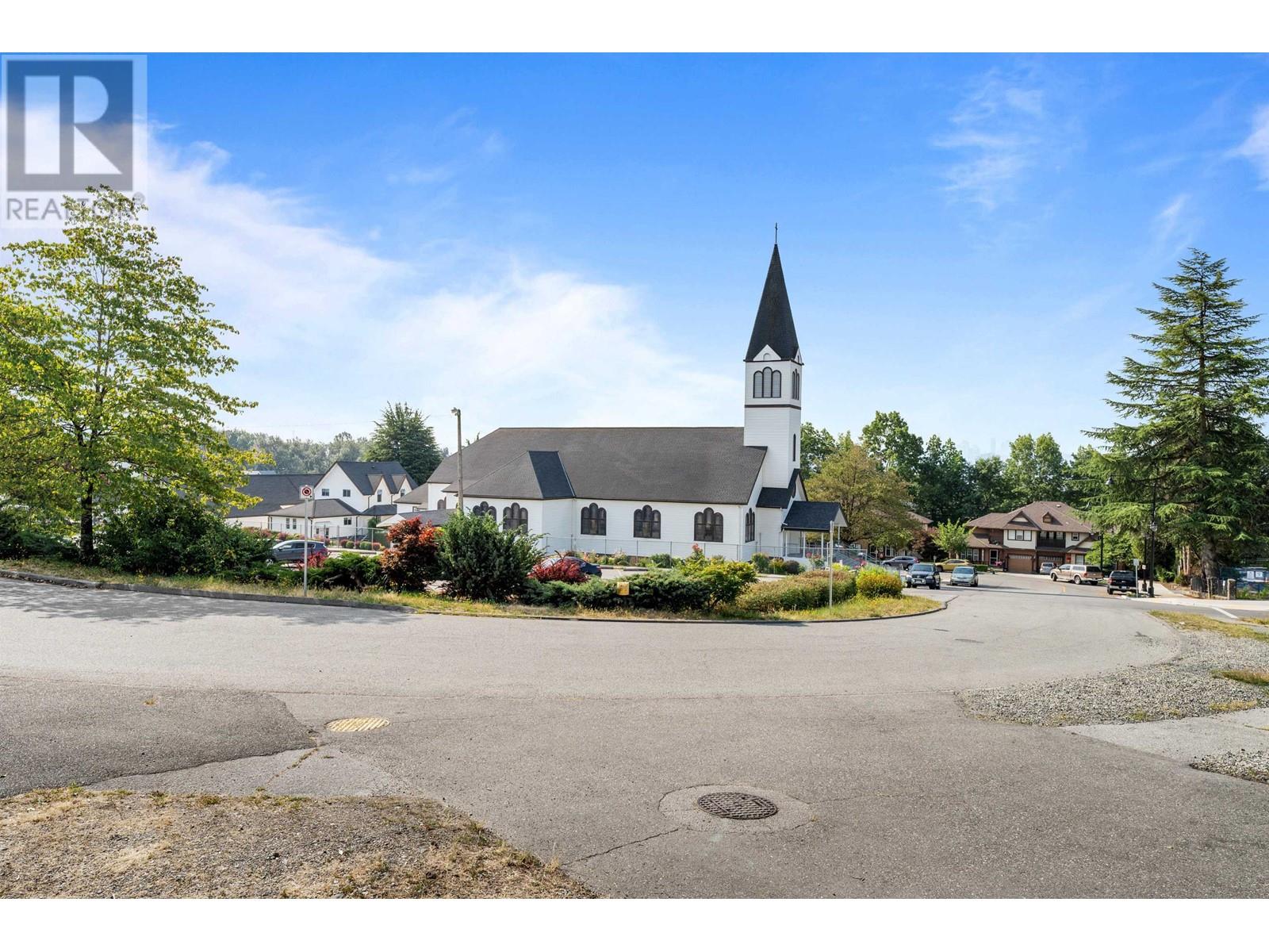 316 LAVAL SQUARE, Coquitlam real estate listing R2918917