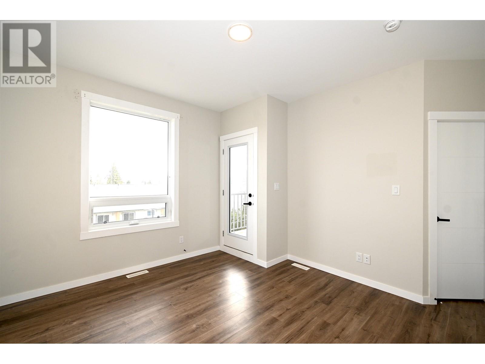 Photo 7 of 506 Gillett Street, Prince George BC