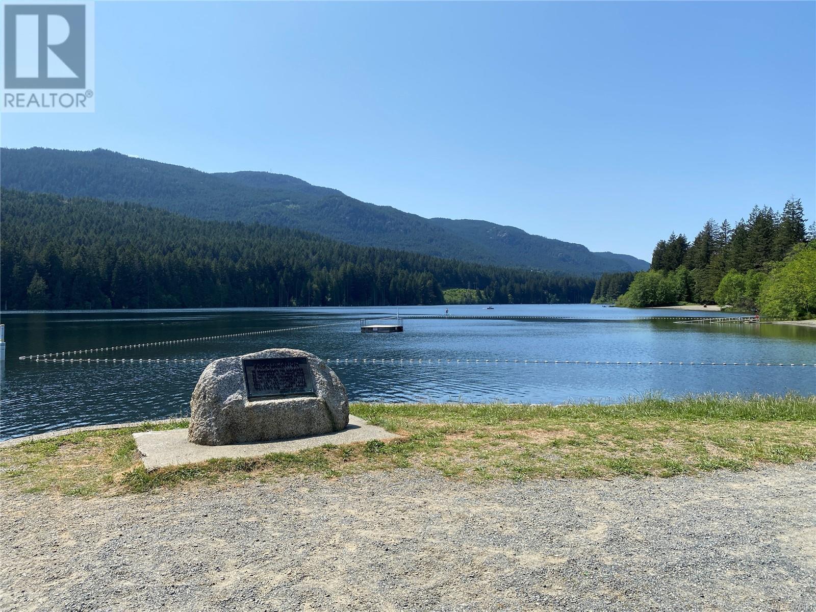 Photo 11 of 1100 Woss Lake Dr, Nanaimo BC
