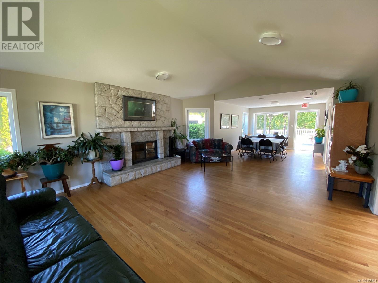 Photo 17 of 1100 Woss Lake Dr, Nanaimo BC