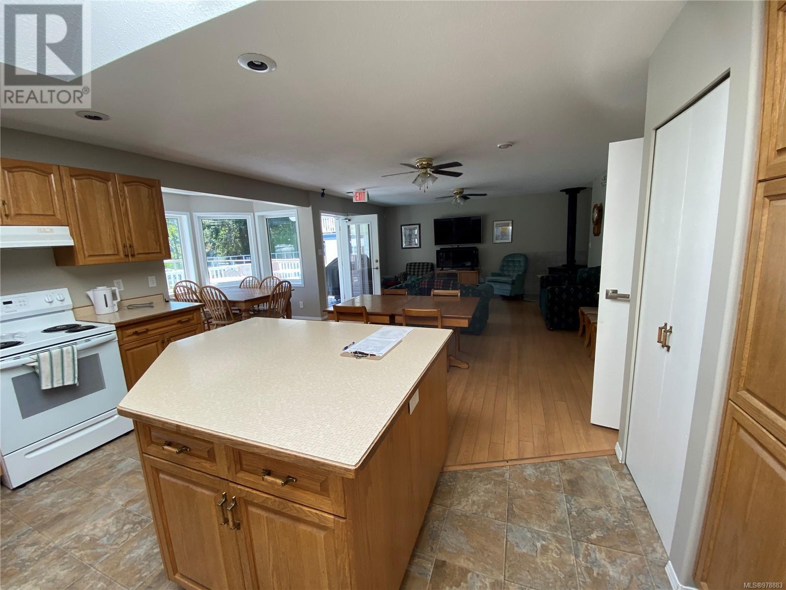 Photo 18 of 1100 Woss Lake Dr, Nanaimo BC