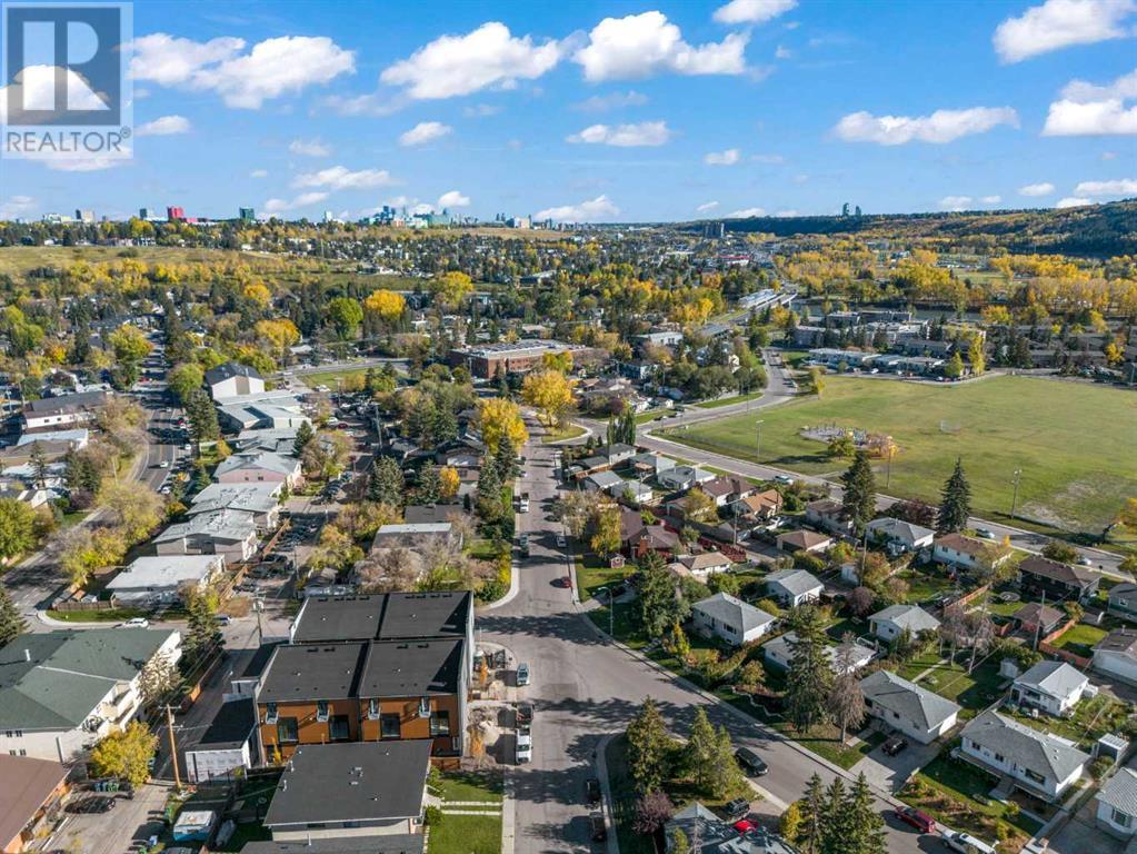 Single Family House for Sale in  Bowwood Drive NW Bowness Calgary 