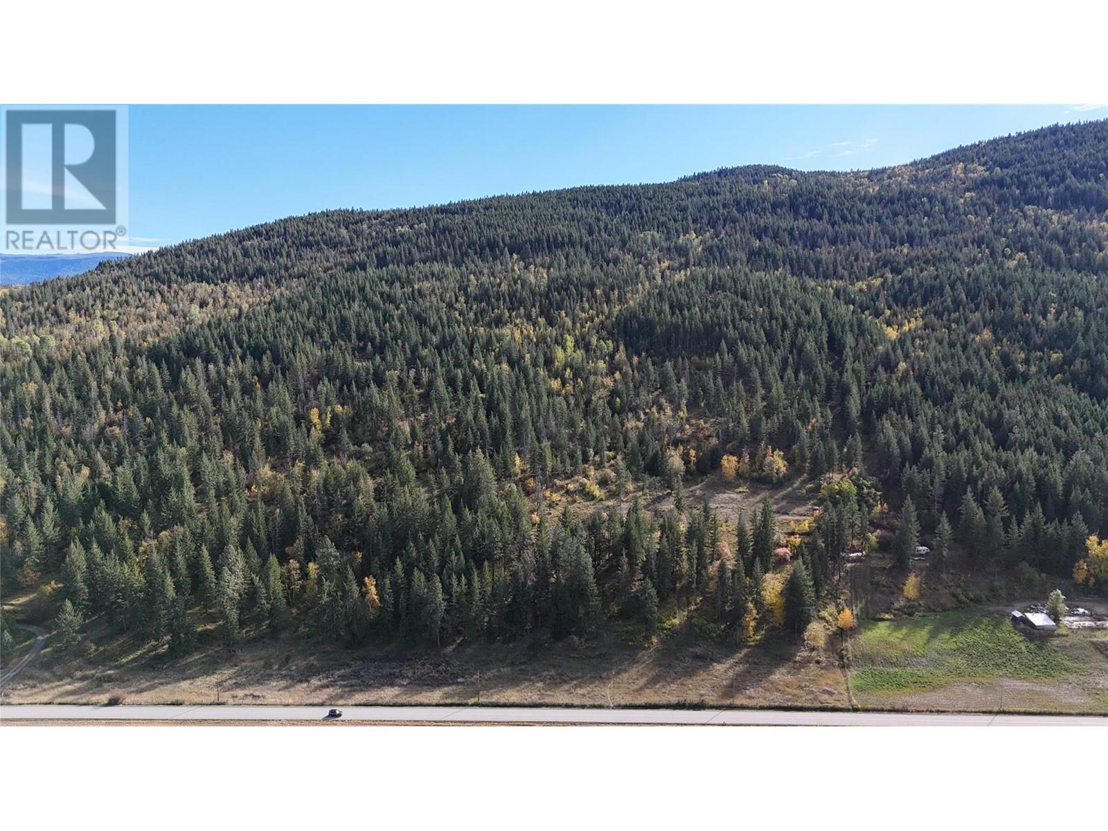  5145 Salmon River Road, Spallumcheen