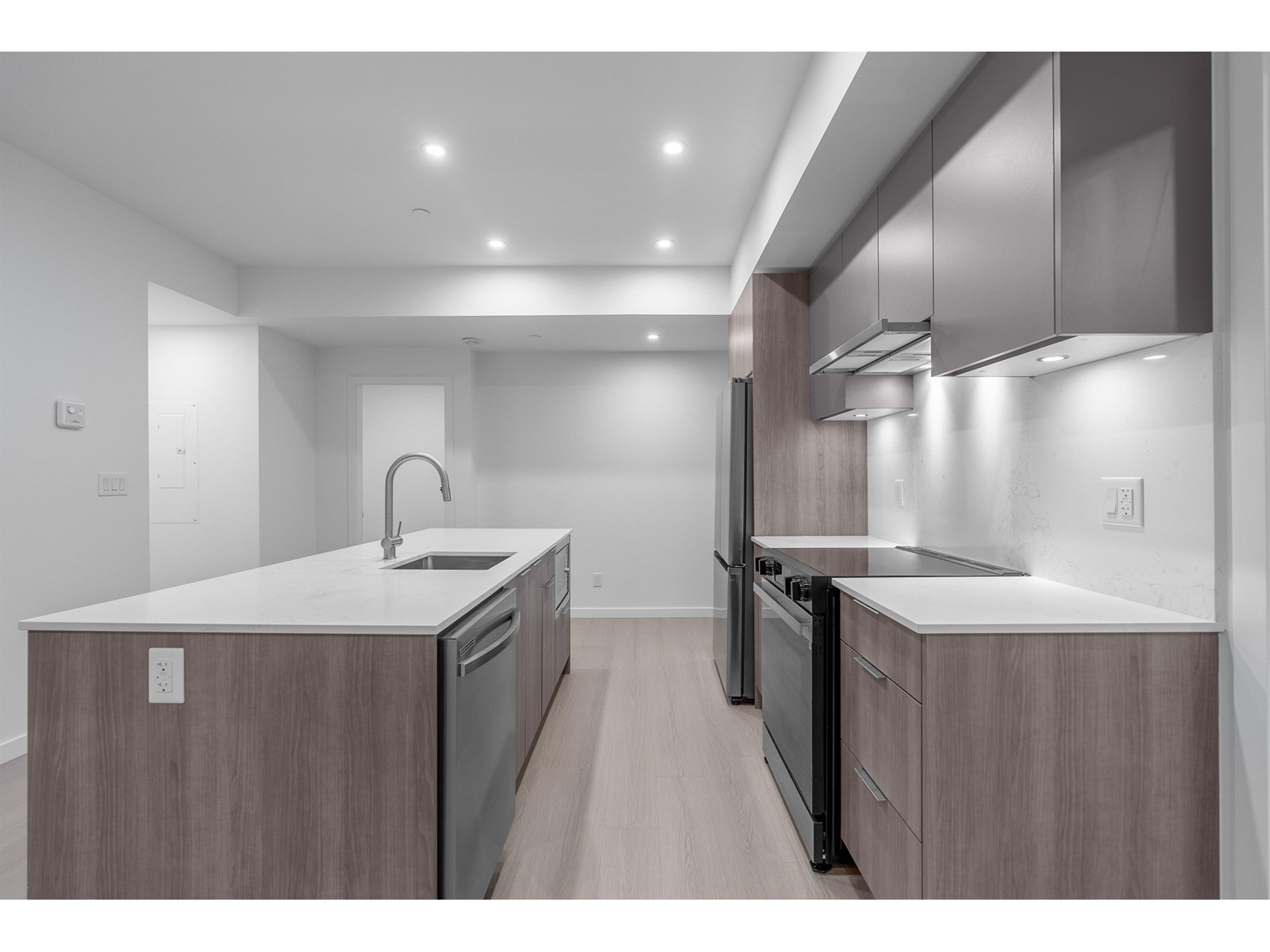 Photo 6 of W 202 10828 139 A Street, Surrey BC