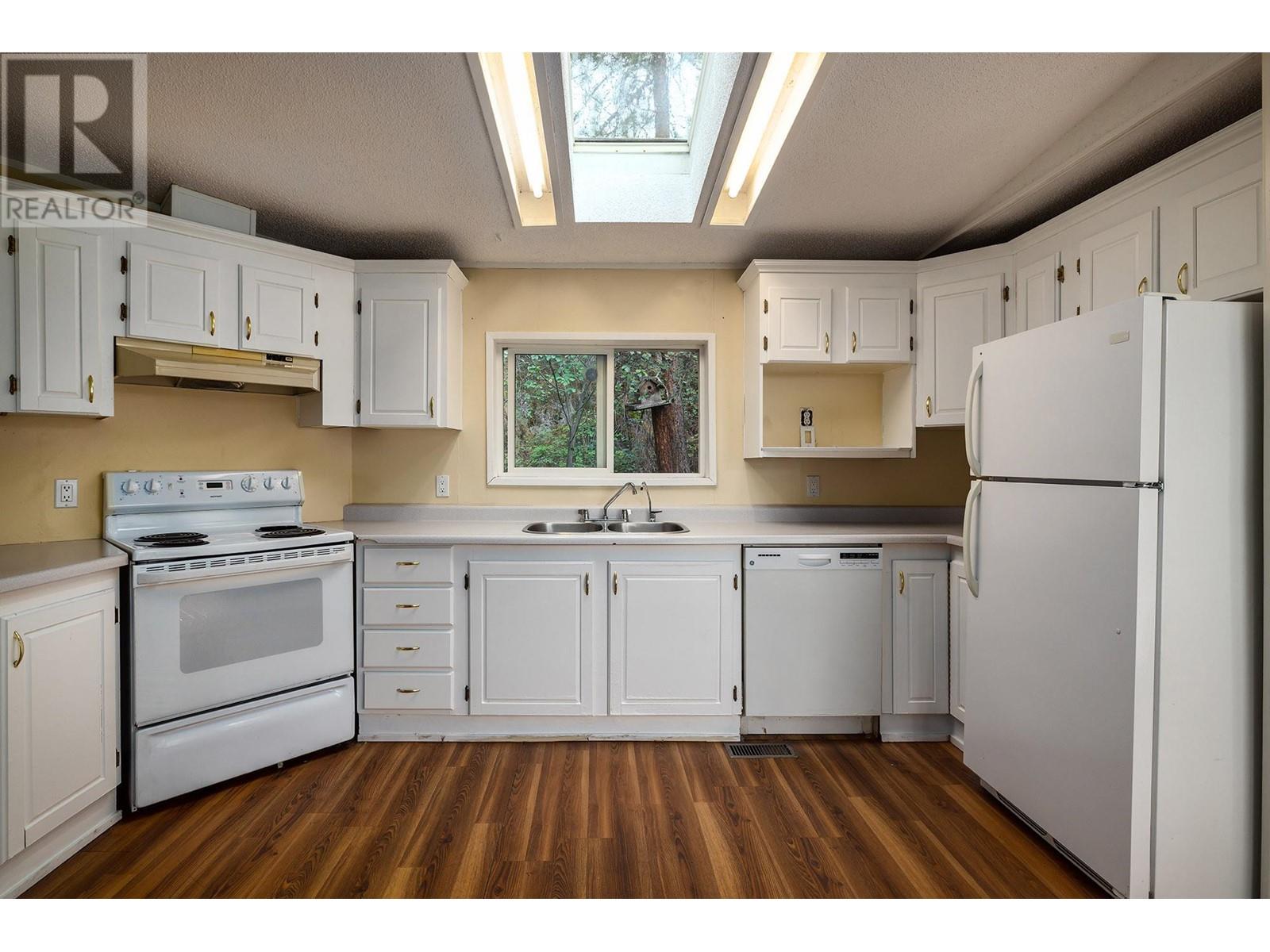  6439 Farmers Drive, Kelowna