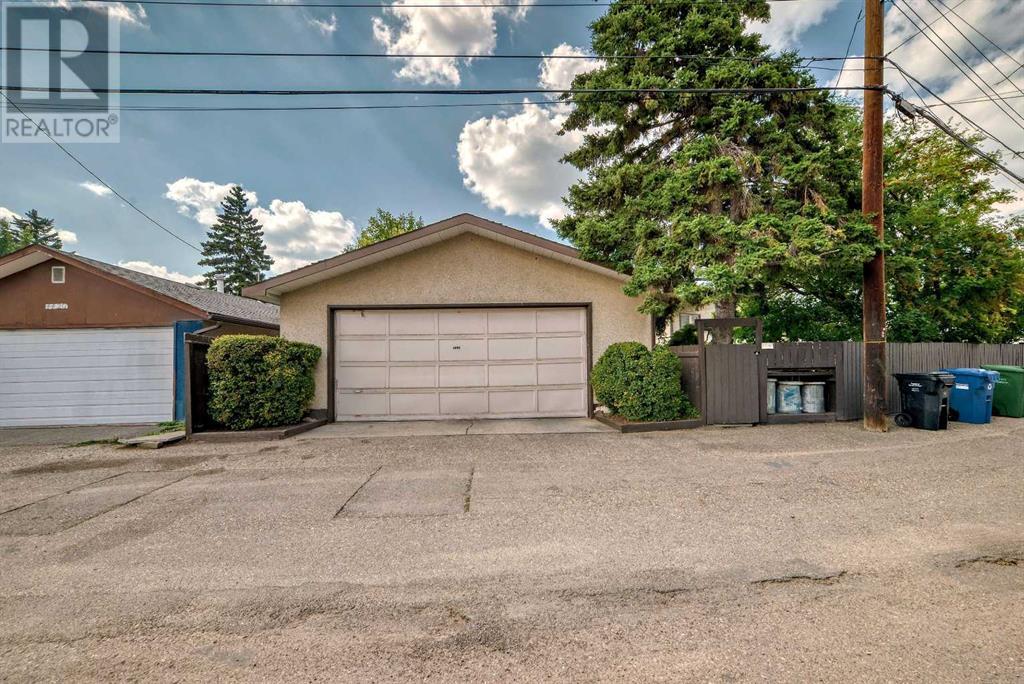 Single Family House Bi-level for Sale in   Street NE Greenview Calgary 