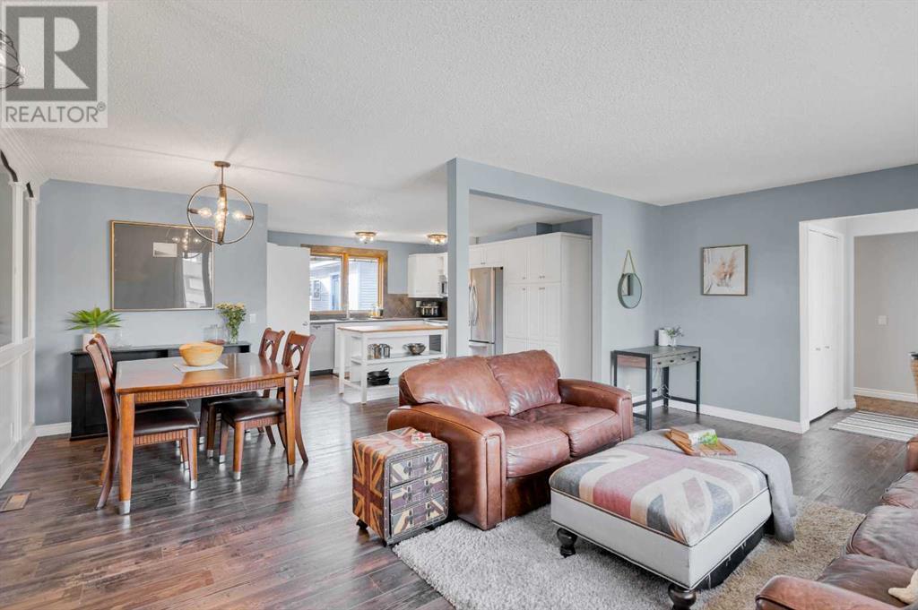 Single Family House Bungalow for Sale in  Silver Ridge Drive NW Silver Springs Calgary 