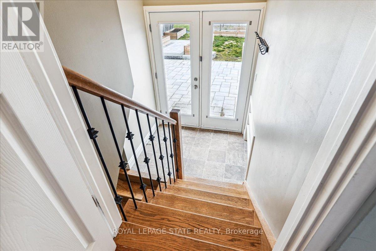 Photo 6 of 5117 Canborough Road, West Lincoln ON