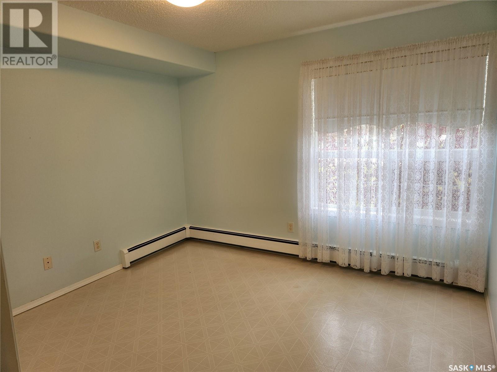 Photo 28 of 105 729 101st Avenue, Tisdale SK