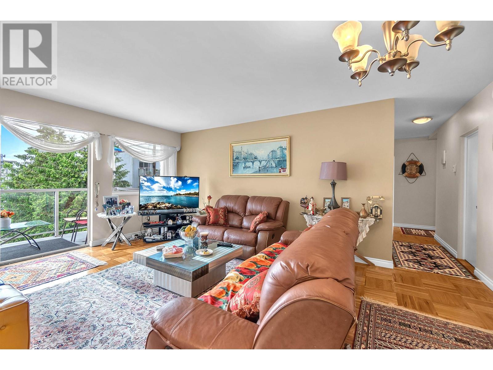 306 1750 ESQUIMALT AVENUE, West Vancouver real estate listing R2937519