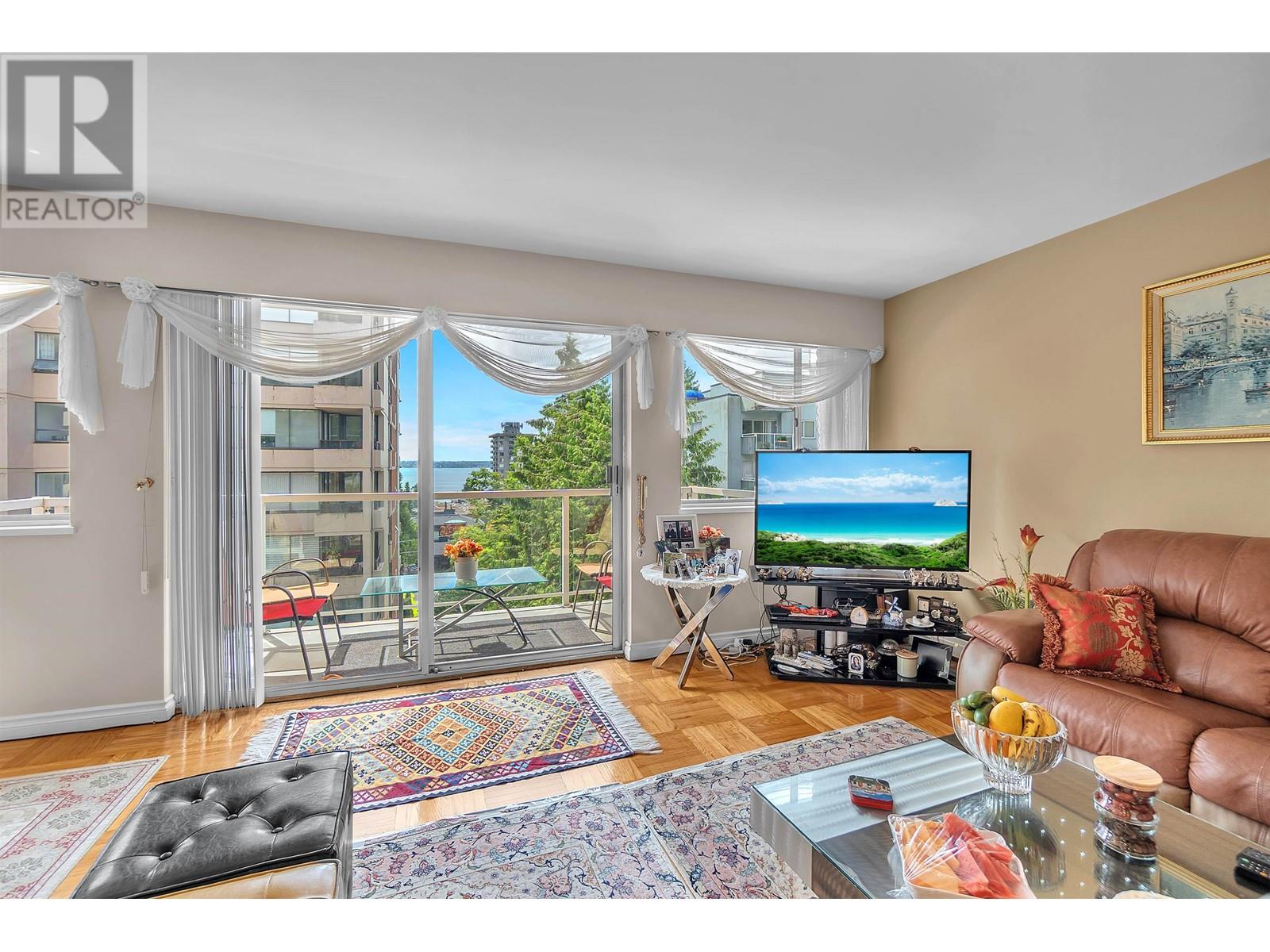 306 1750 ESQUIMALT AVENUE, West Vancouver real estate listing R2937519