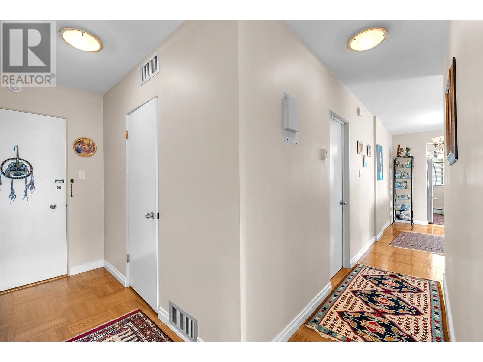 306 1750 ESQUIMALT AVENUE, West Vancouver real estate listing R2937519