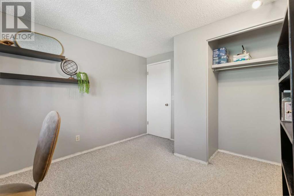 Single Family House for Sale in  Coachway Road SW Coach Hill Calgary 