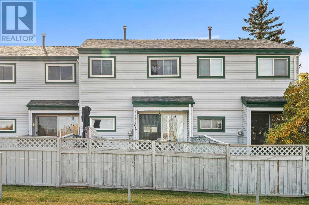 Single Family House for Sale in   Templehill Drive NE Temple Calgary 