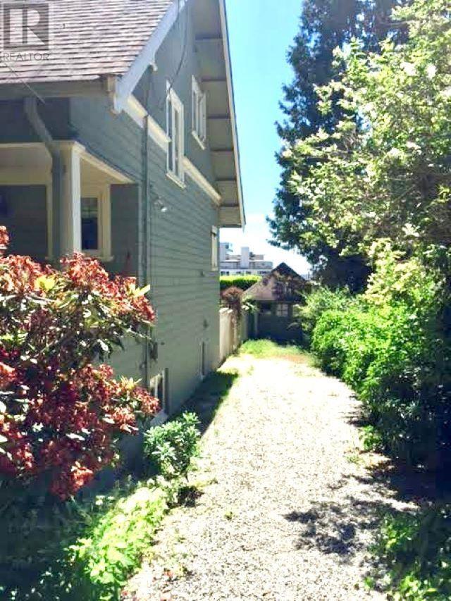 1836 DUCHESS AVENUE, West Vancouver