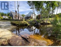 61 Kings Hill Road thumbnail 3