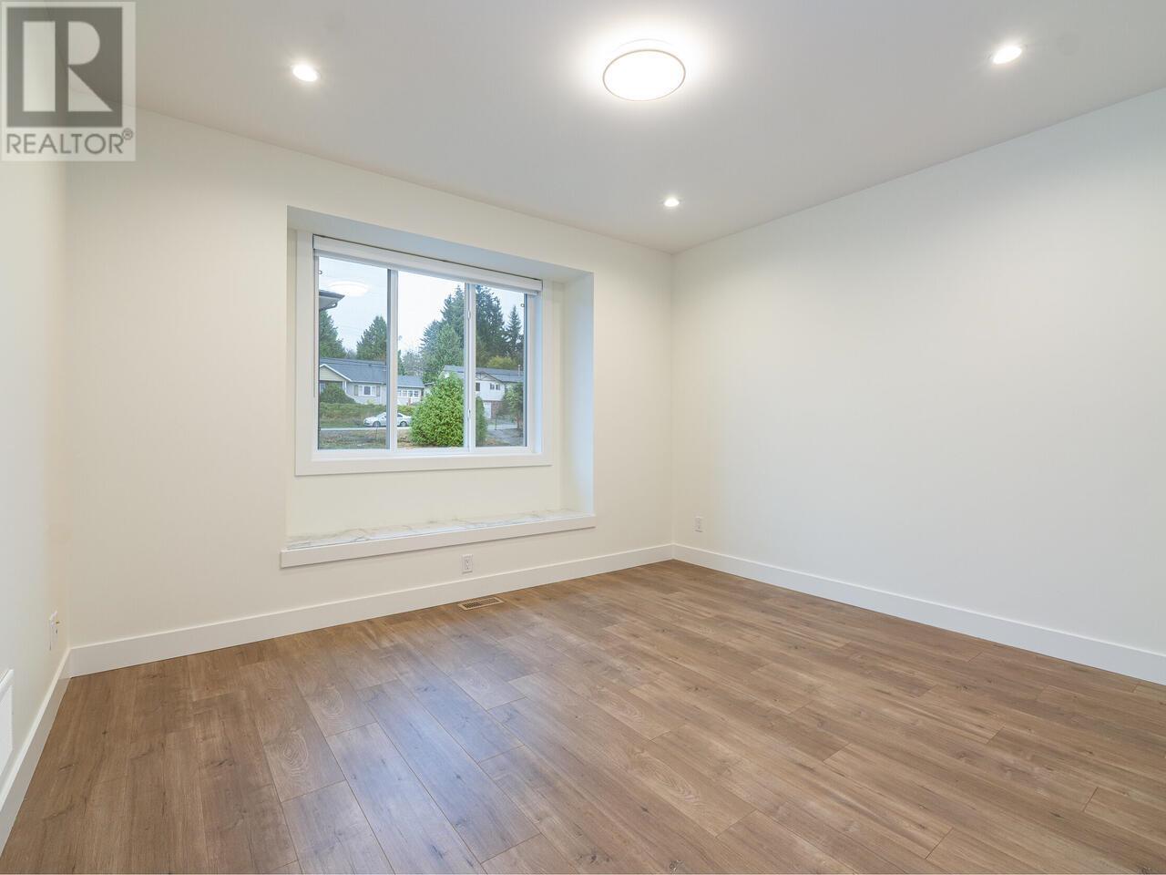 104 824 EDGAR AVENUE, Coquitlam