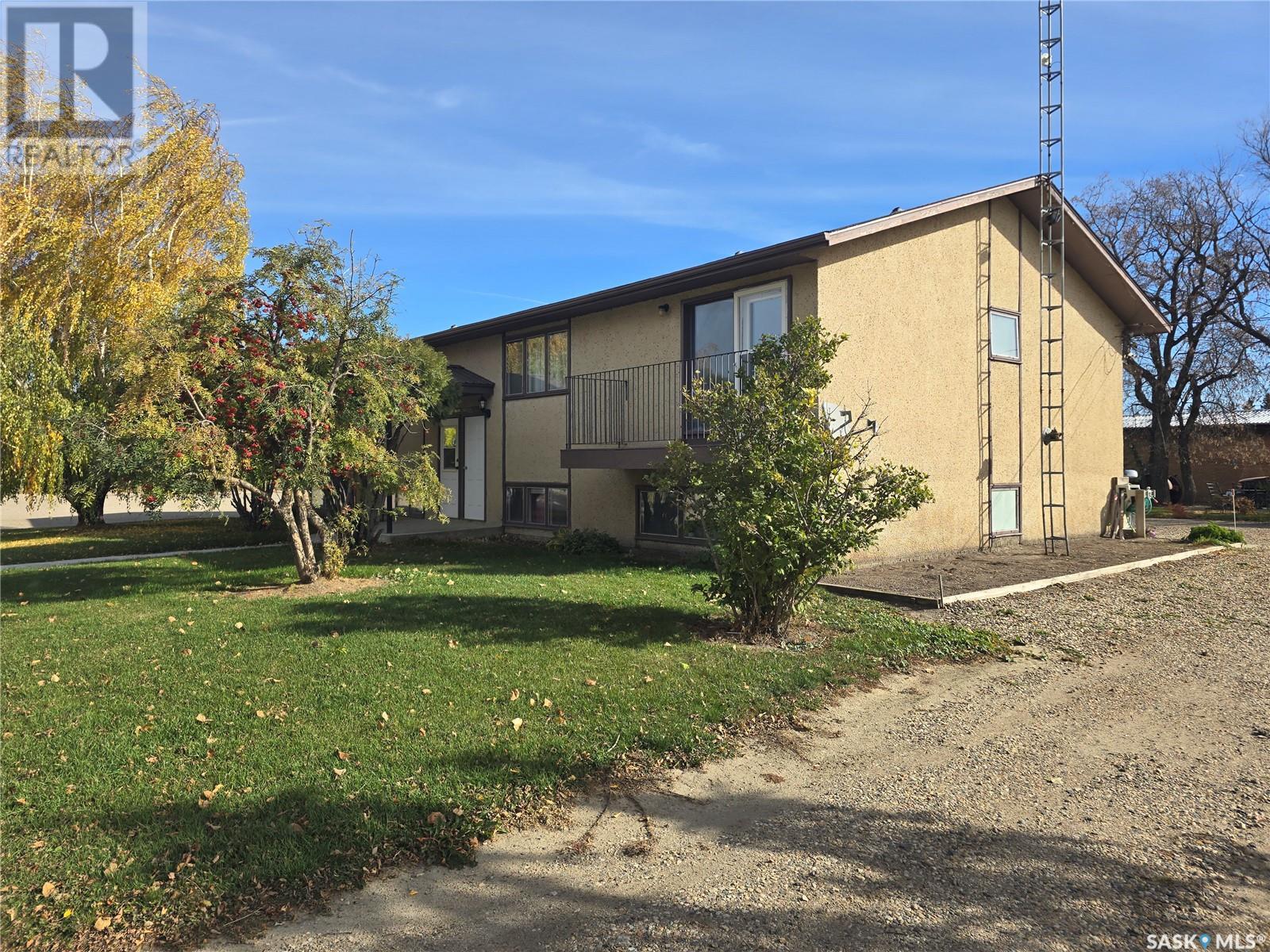 Photo 50 of Abcd 201 King Street, Punnichy SK