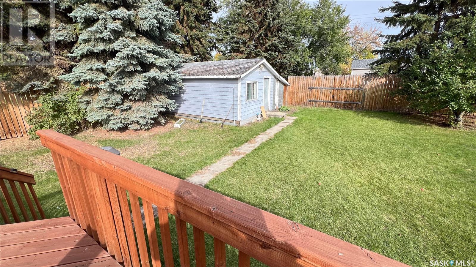 Photo 13 of 1409 3rd Avenue, Edam SK
