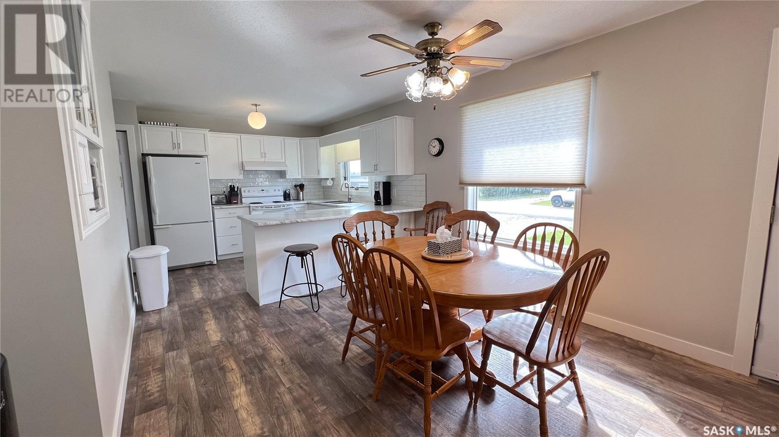 Photo 5 of 1409 3rd Avenue, Edam SK