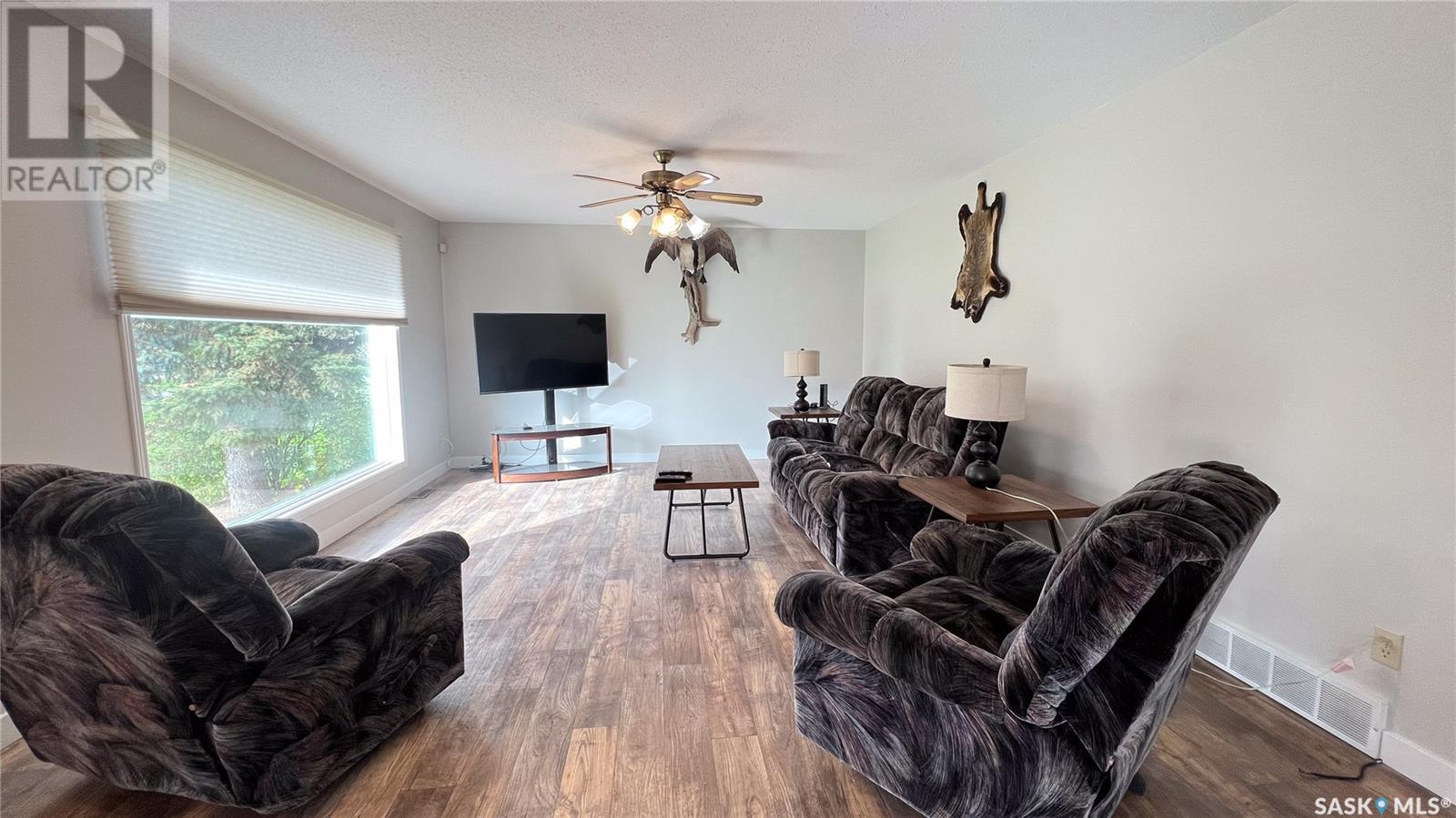 Photo 6 of 1409 3rd Avenue, Edam SK