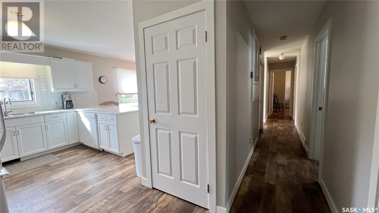 Photo 8 of 1409 3rd Avenue, Edam SK