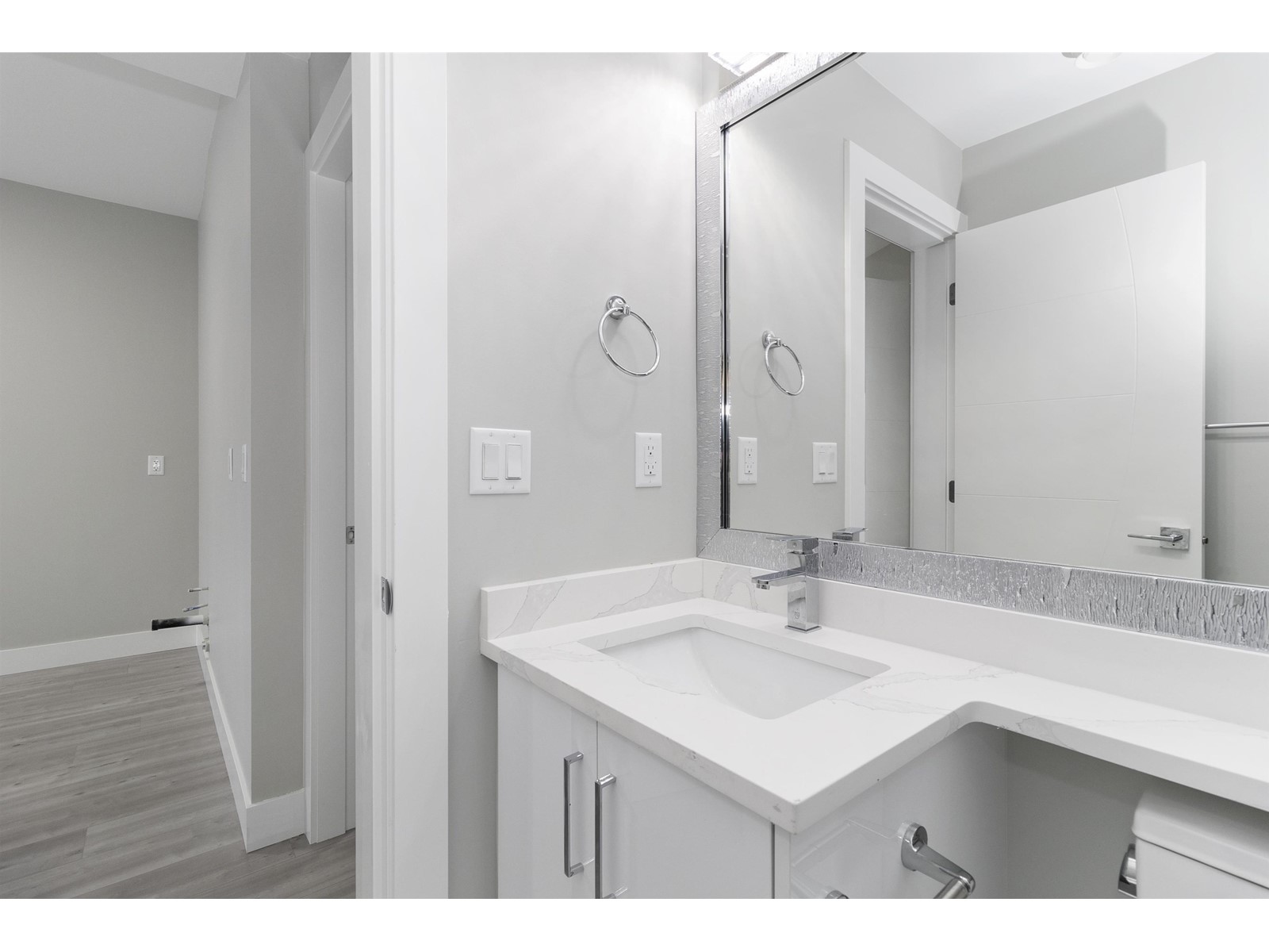 34007 BARKER COURT, Mission real estate listing R2933922