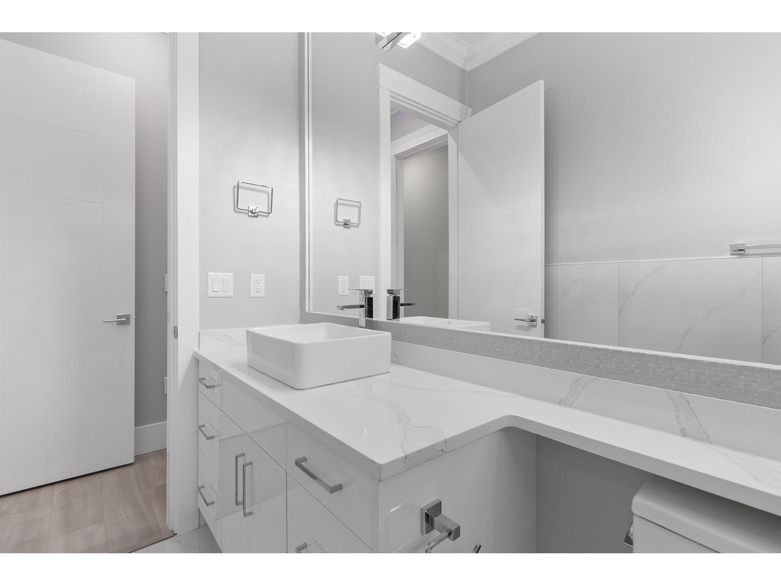 34007 BARKER COURT, Mission real estate listing R2933922