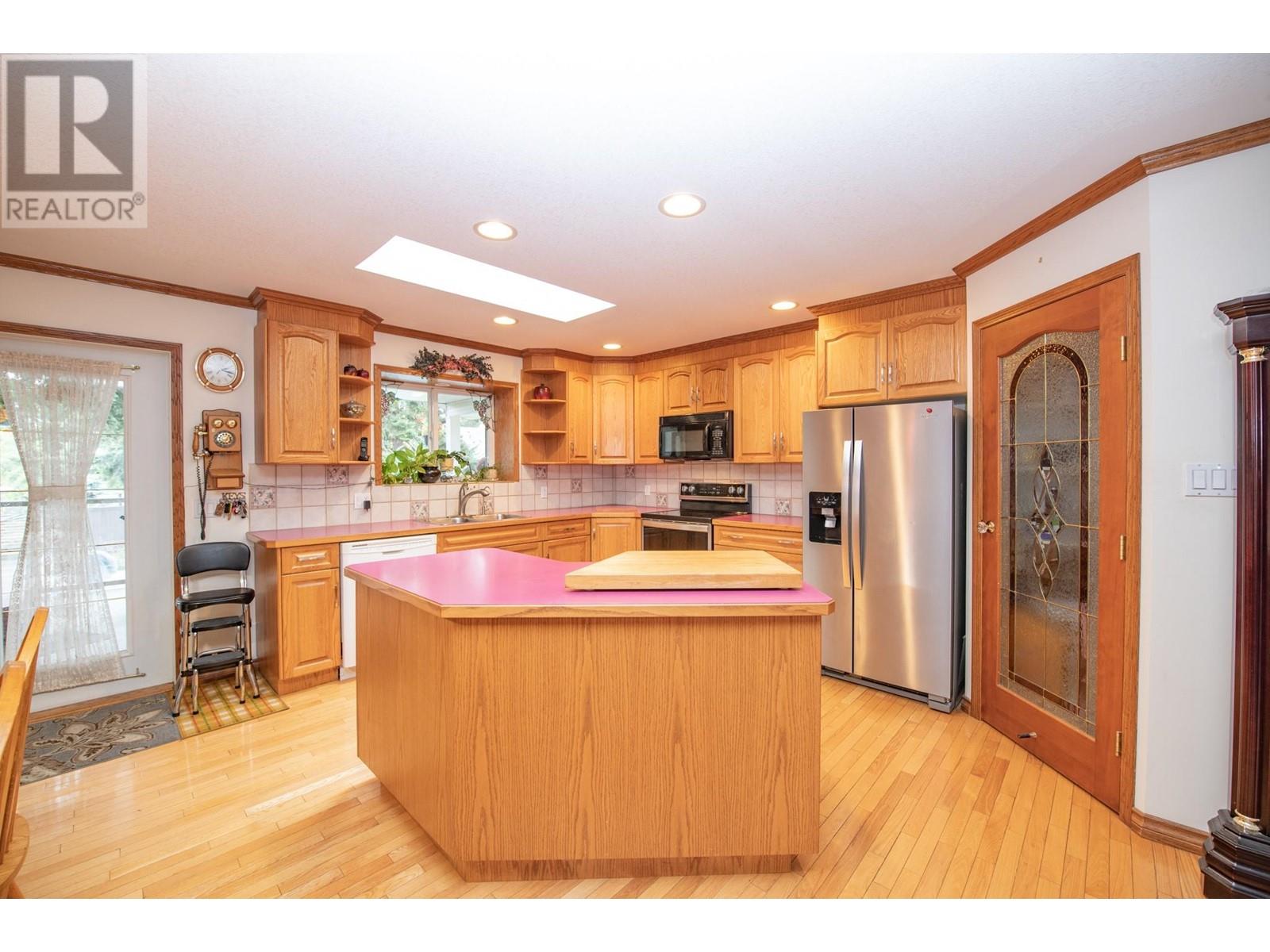 7706 Giles Drive, Coldstream