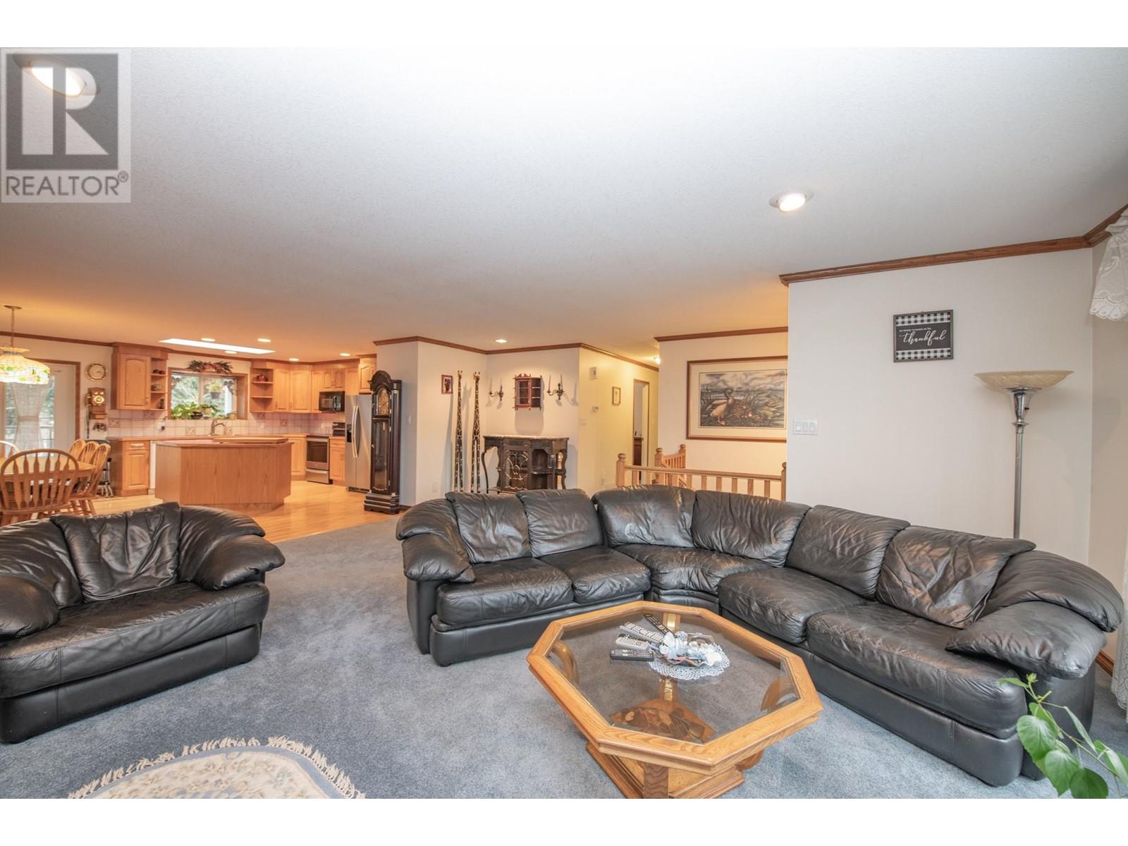 7706 Giles Drive, Coldstream