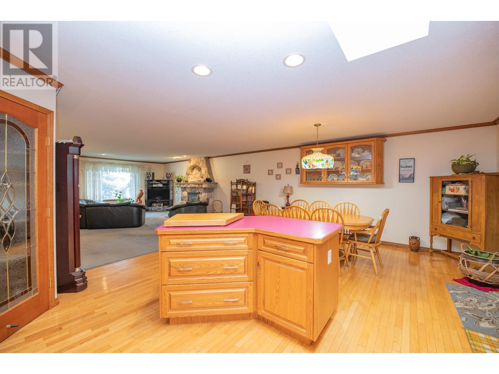 7706 Giles Drive, Coldstream