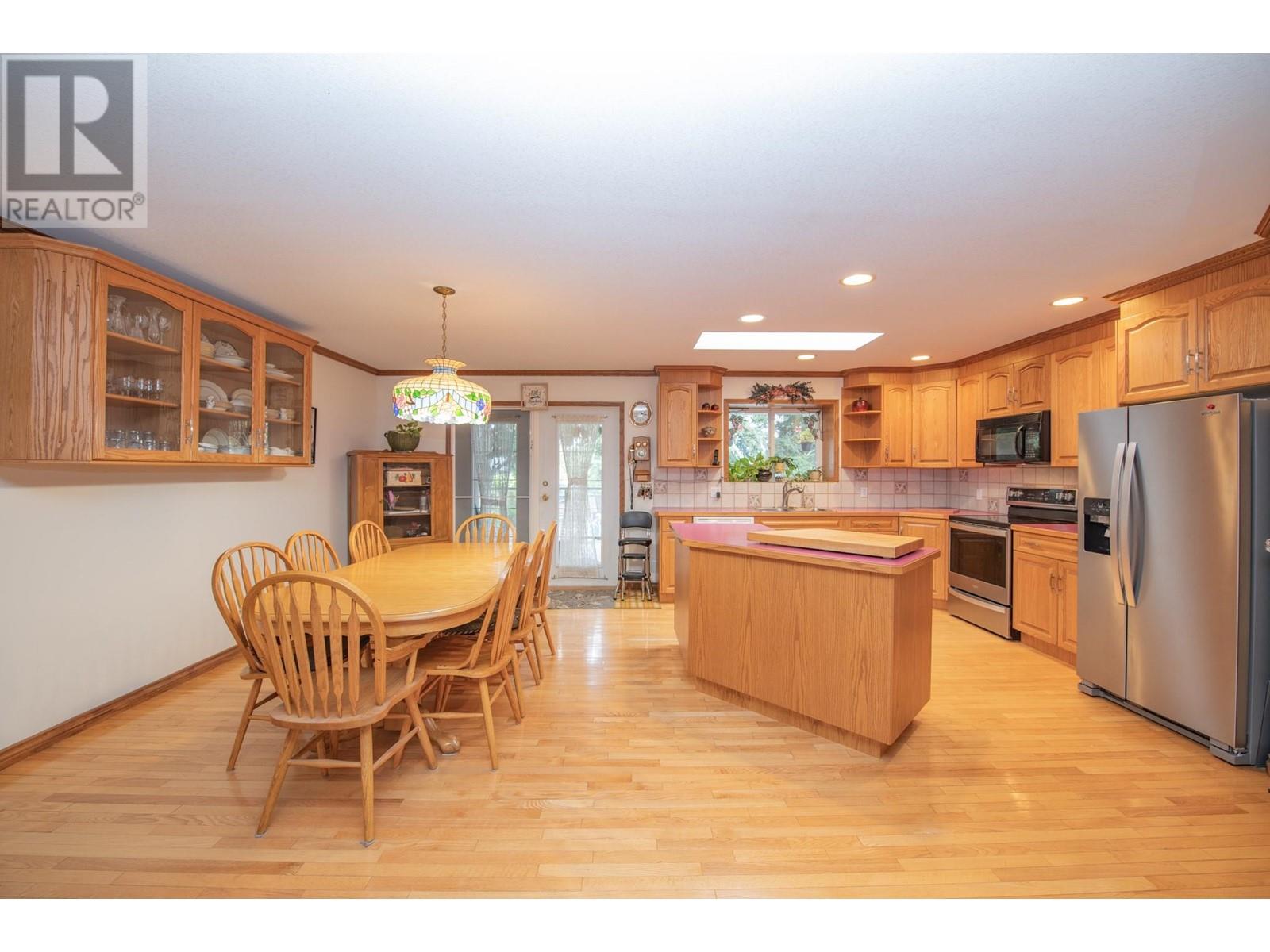 7706 Giles Drive, Coldstream
