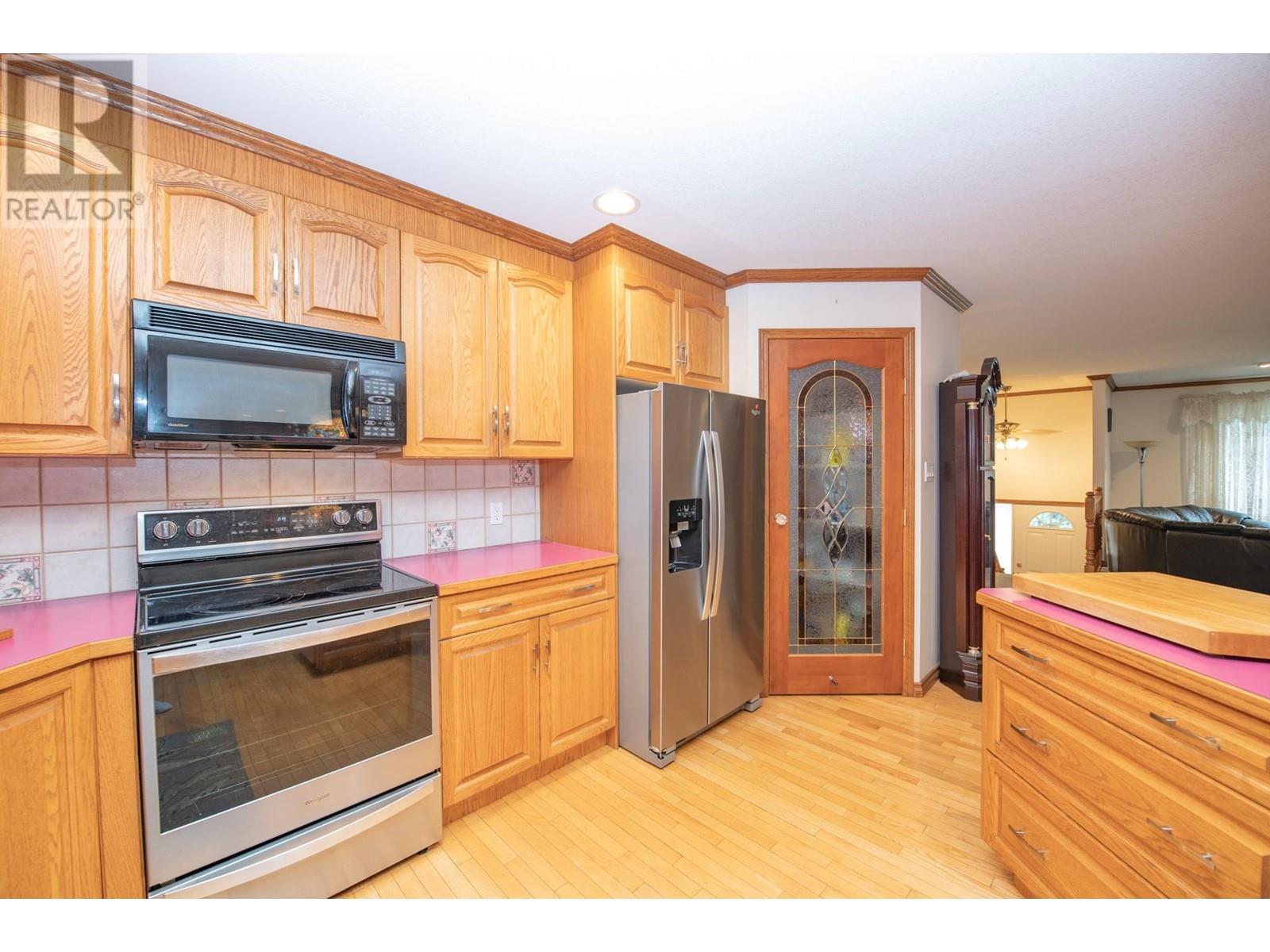 7706 Giles Drive, Coldstream