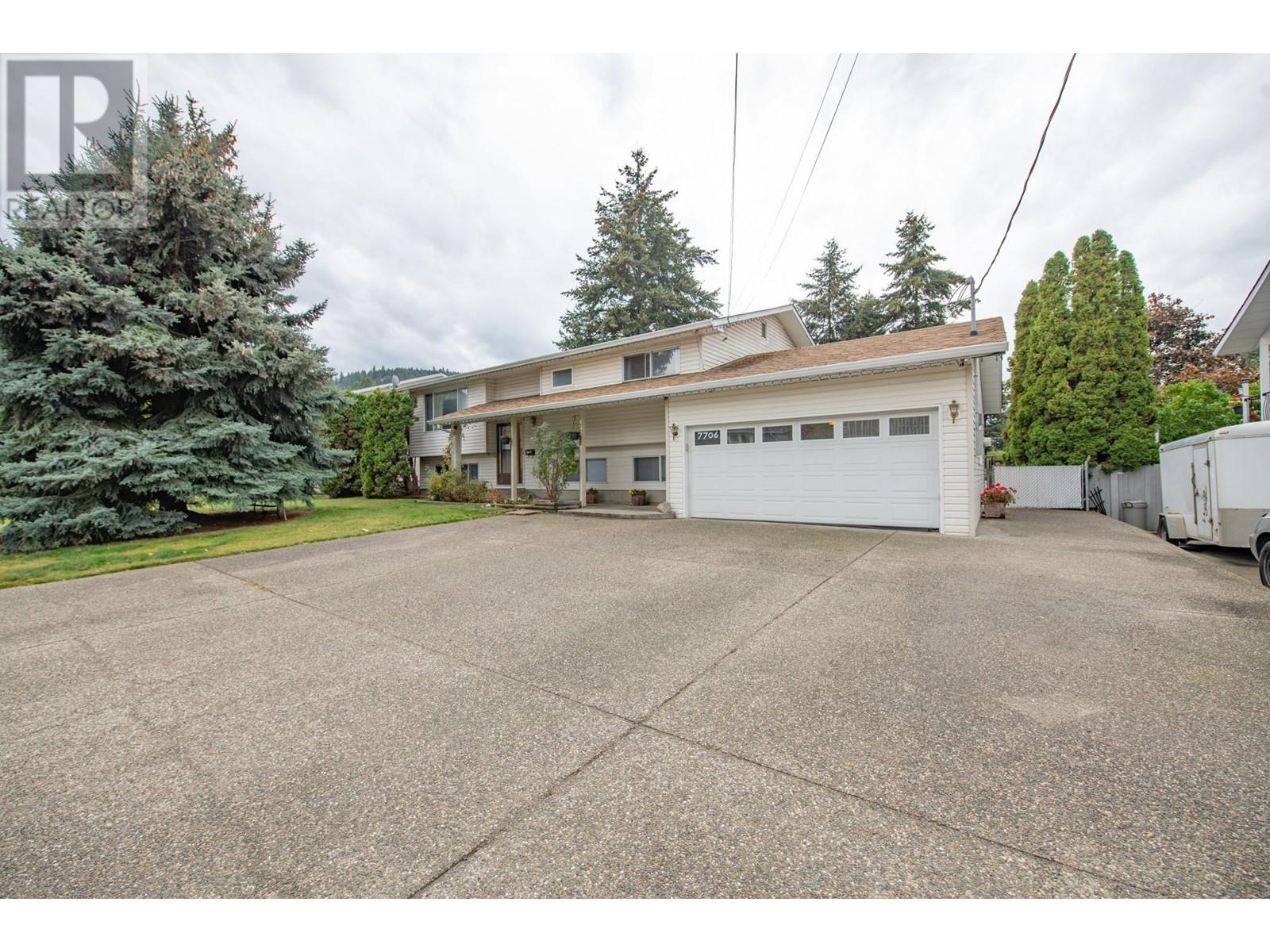 7706 Giles Drive, Coldstream