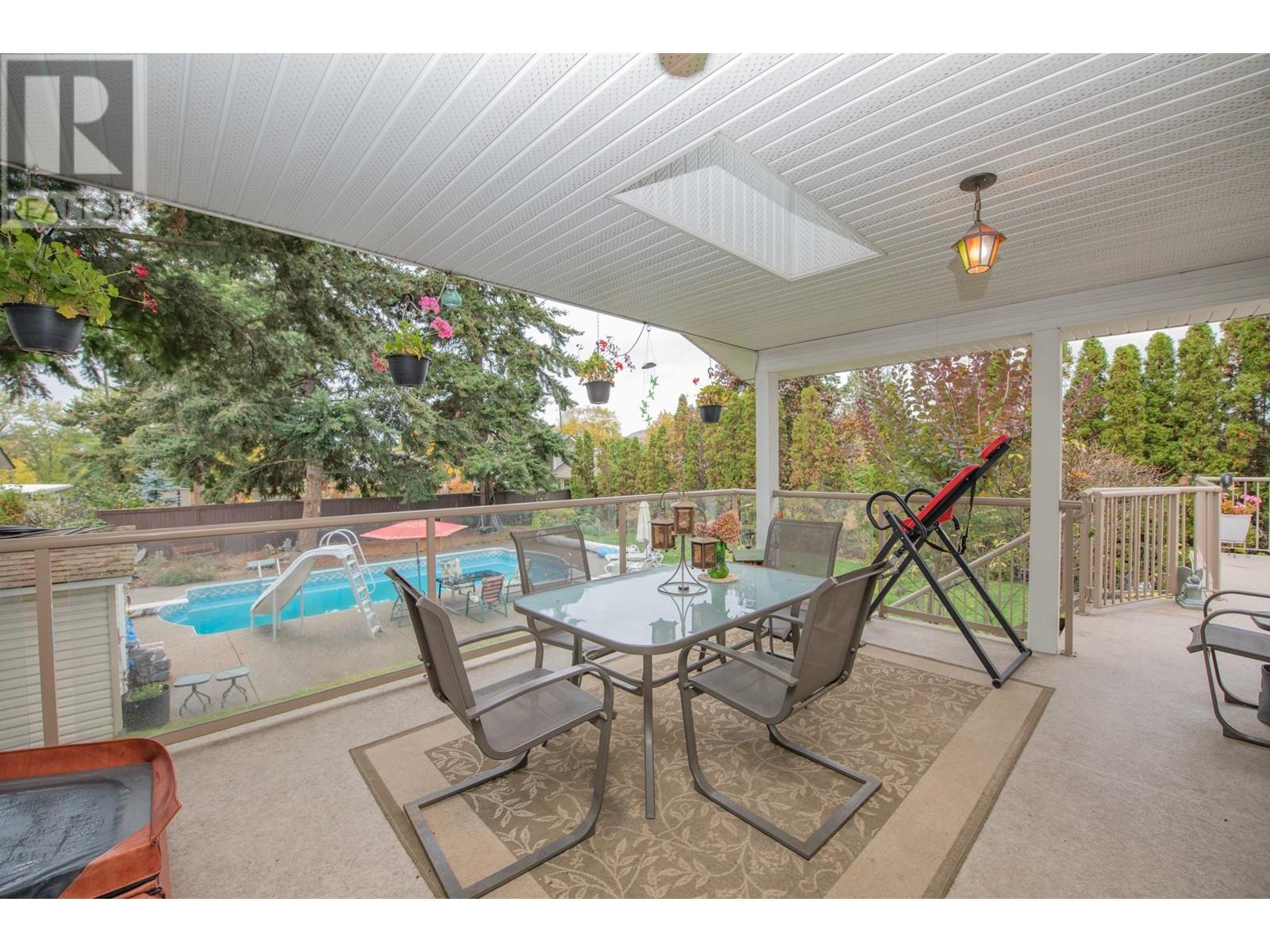 7706 Giles Drive, Coldstream