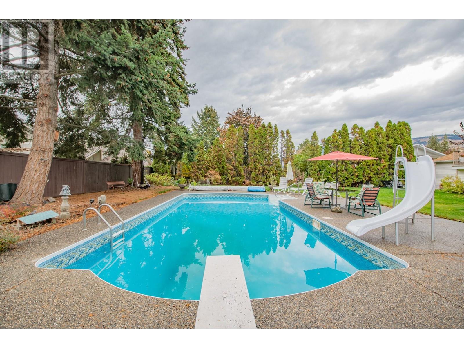 7706 Giles Drive, Coldstream