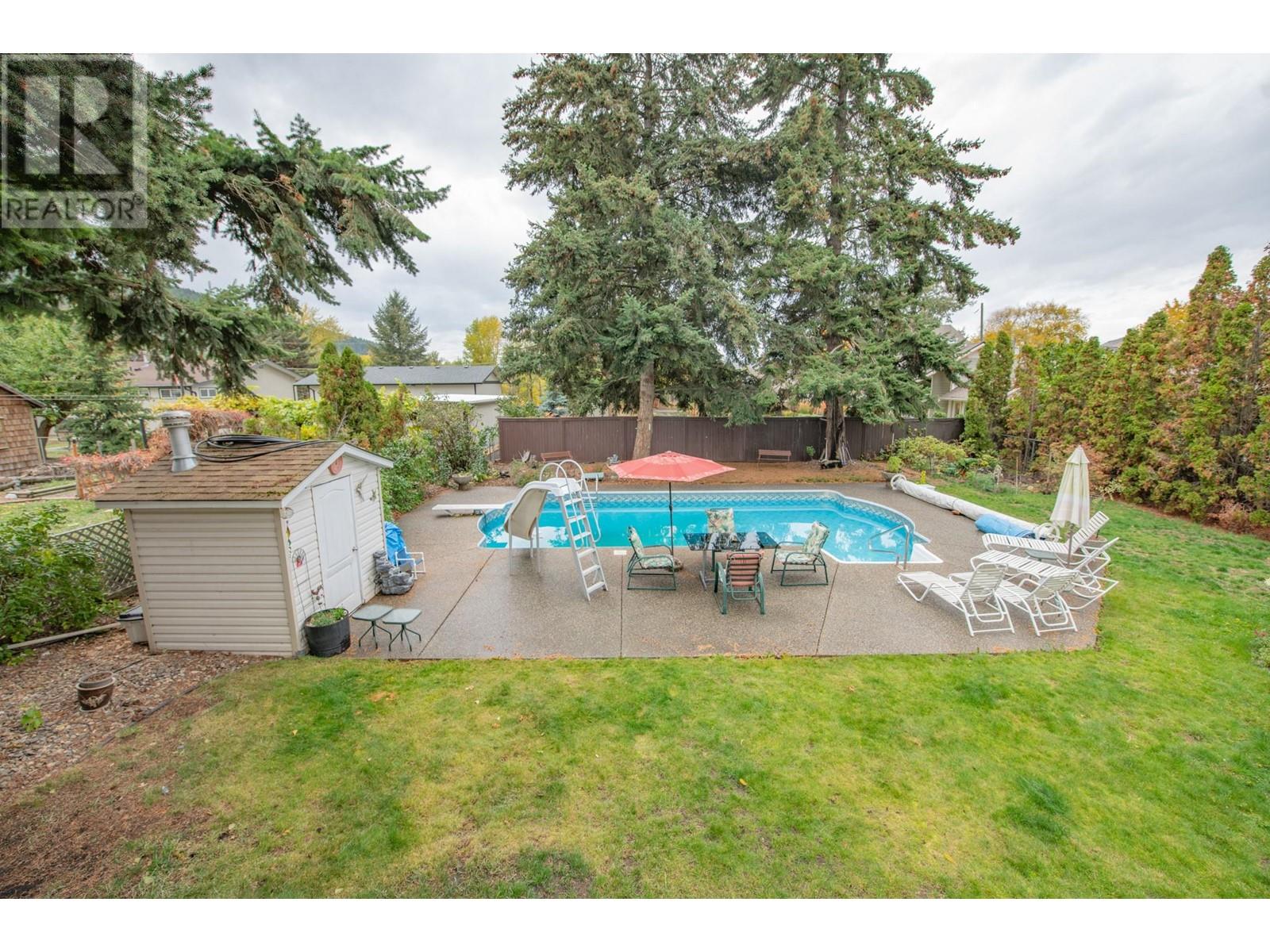 7706 Giles Drive, Coldstream